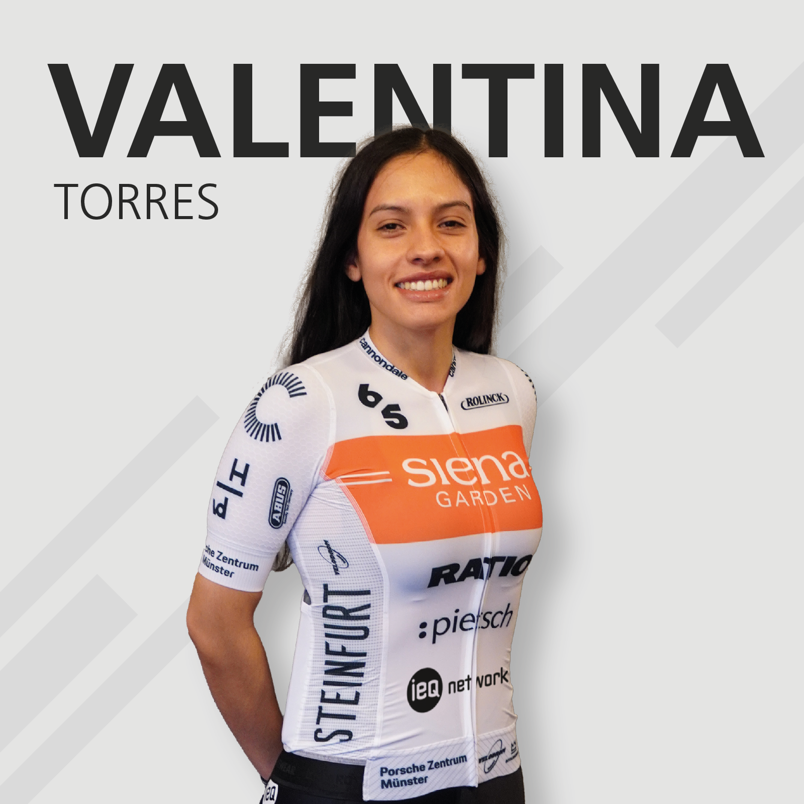 Valentina Torres Siena Garden Racing Fahrerin mit Trikot